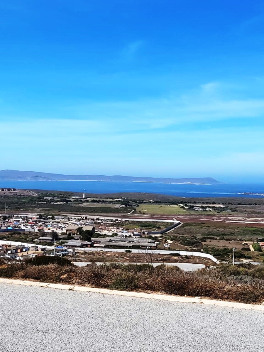 0 Bedroom Property for Sale in Hoogland Western Cape